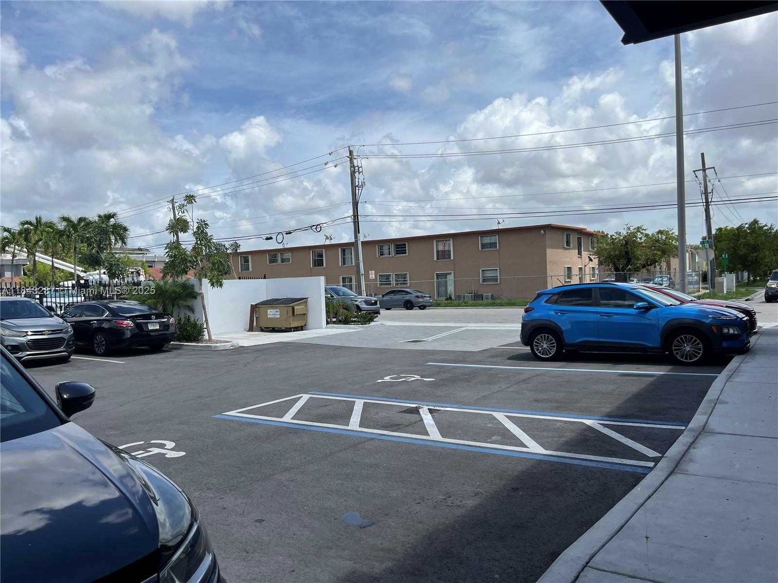 Small Image of 7445 WEST 4TH AVE, Hialeah Number 10