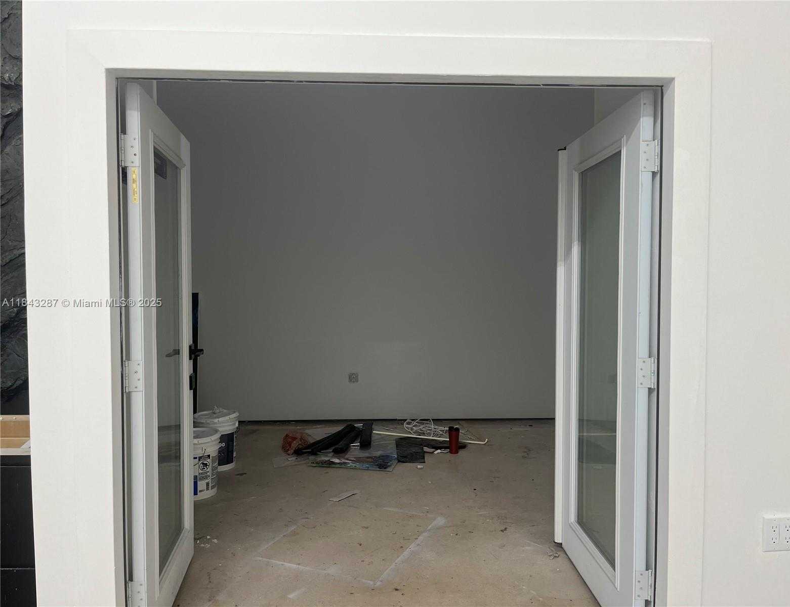 Small Image of 7445 WEST 4TH AVE, Hialeah Number 12