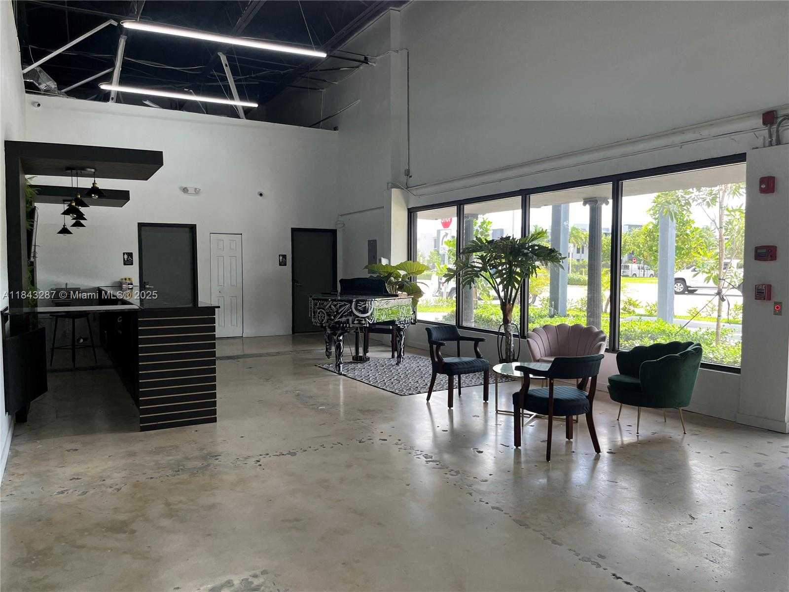 Small Image of 7445 WEST 4TH AVE, Hialeah Number 3