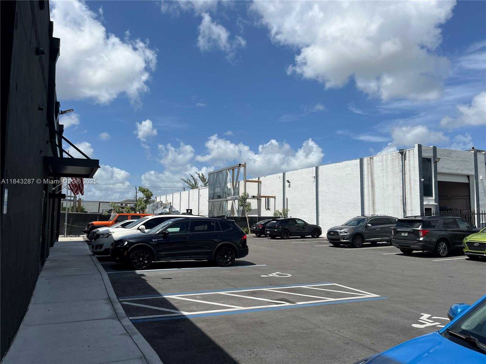 Small Image of 7445 WEST 4TH AVE, Hialeah Number 9