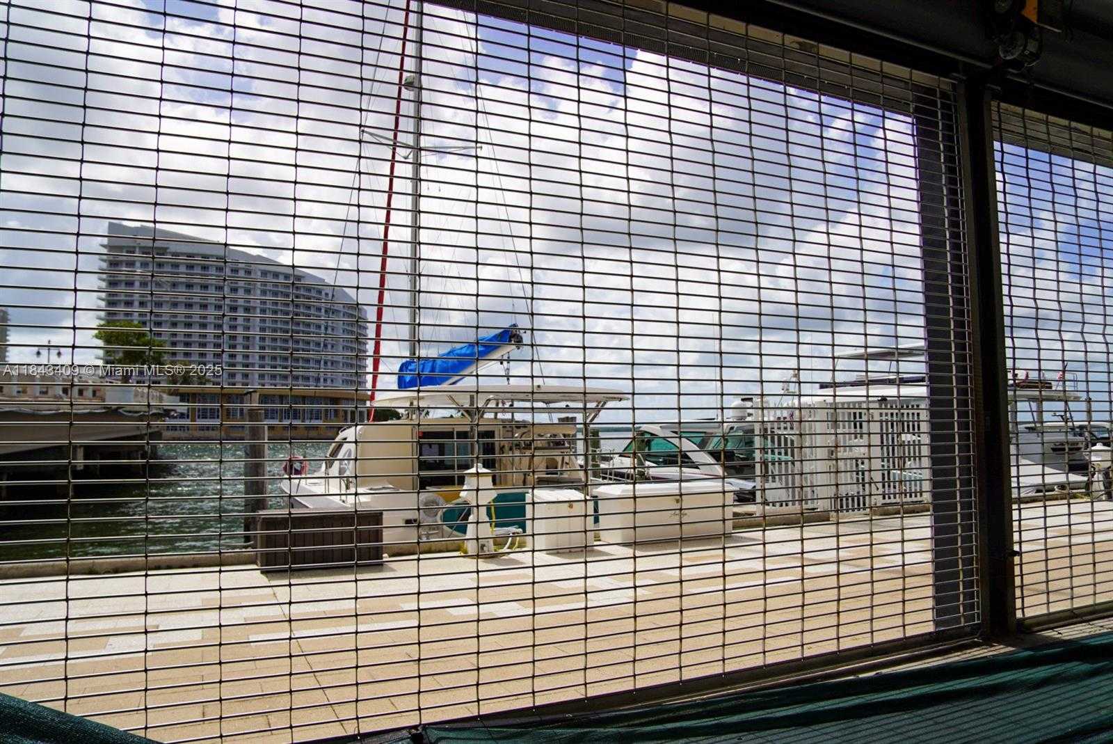 Small Image of 801 BRICKELL BAY DR #4C041, Miami Number 15