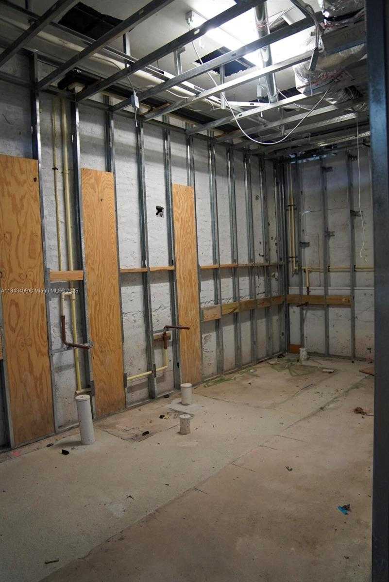 Small Image of 801 BRICKELL BAY DR #4C041, Miami Number 35