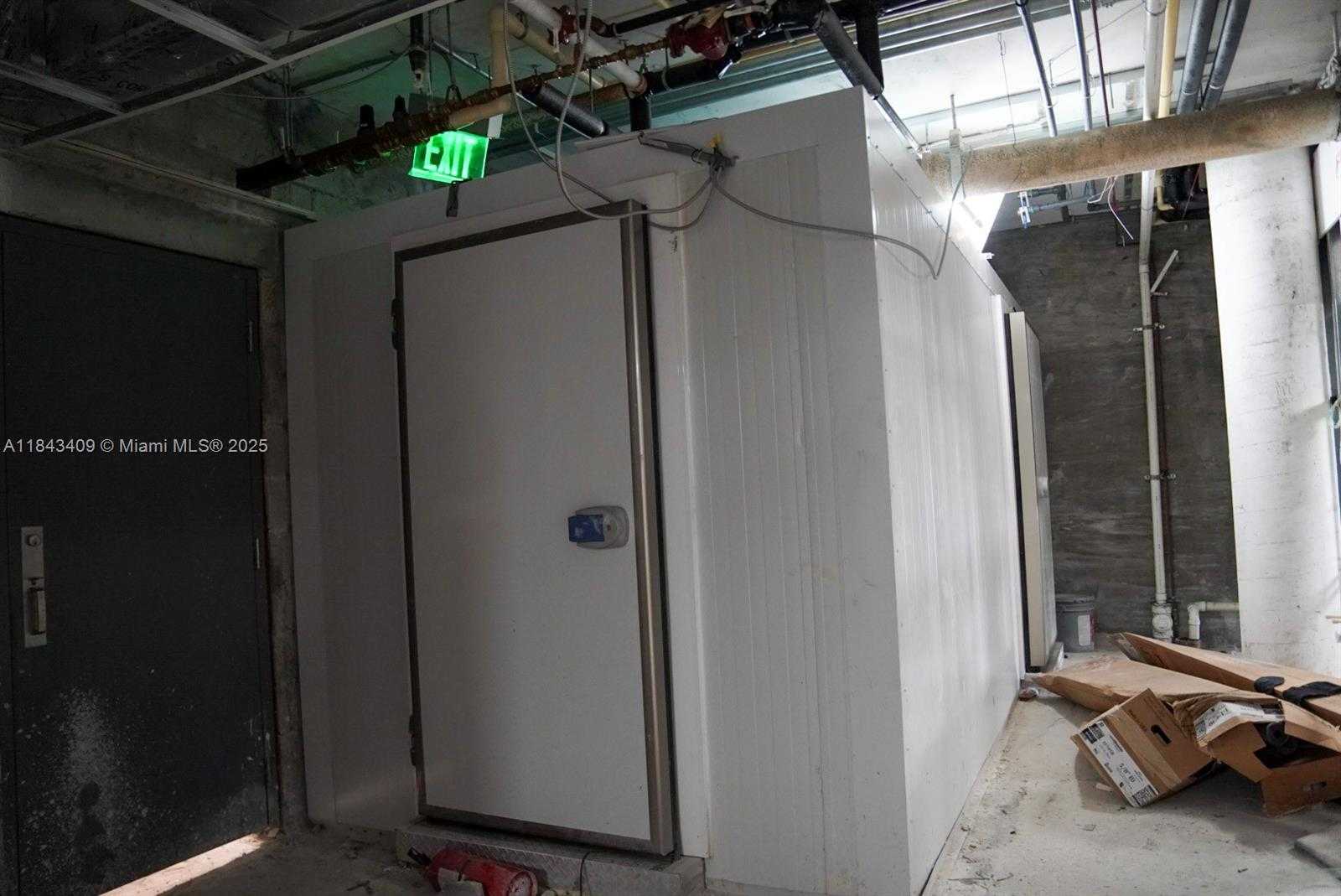 Small Image of 801 BRICKELL BAY DR #4C041, Miami Number 42