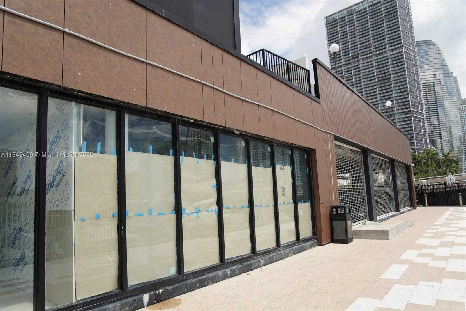 Small Image of 801 BRICKELL BAY DR #4C041, Miami Number 9