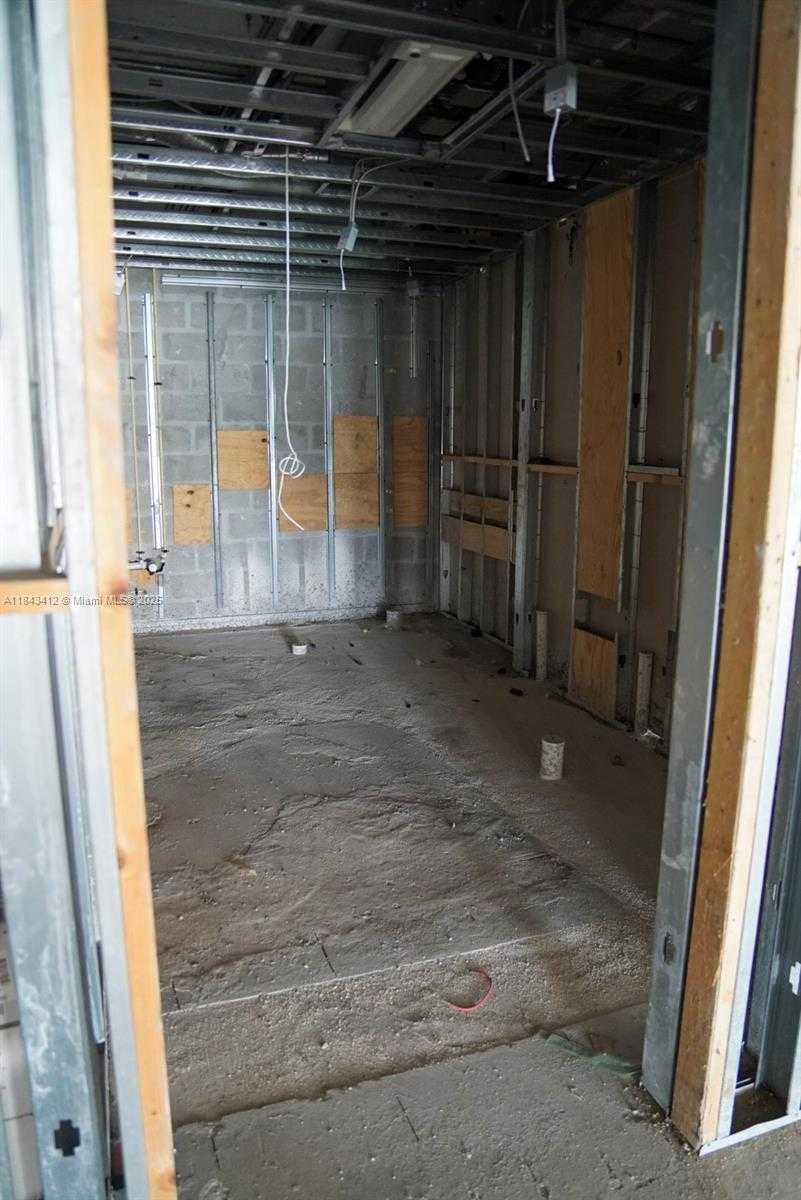 Small Image of 801 BRICKELL BAY DR #4C041, Miami Number 30