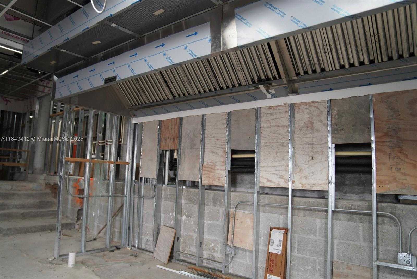 Small Image of 801 BRICKELL BAY DR #4C041, Miami Number 32