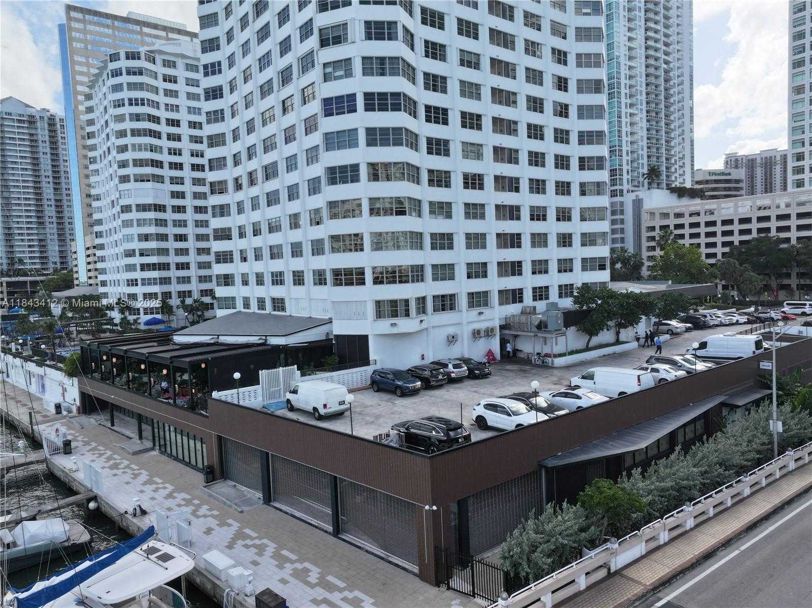 Small Image of 801 BRICKELL BAY DR #4C041, Miami Number 5