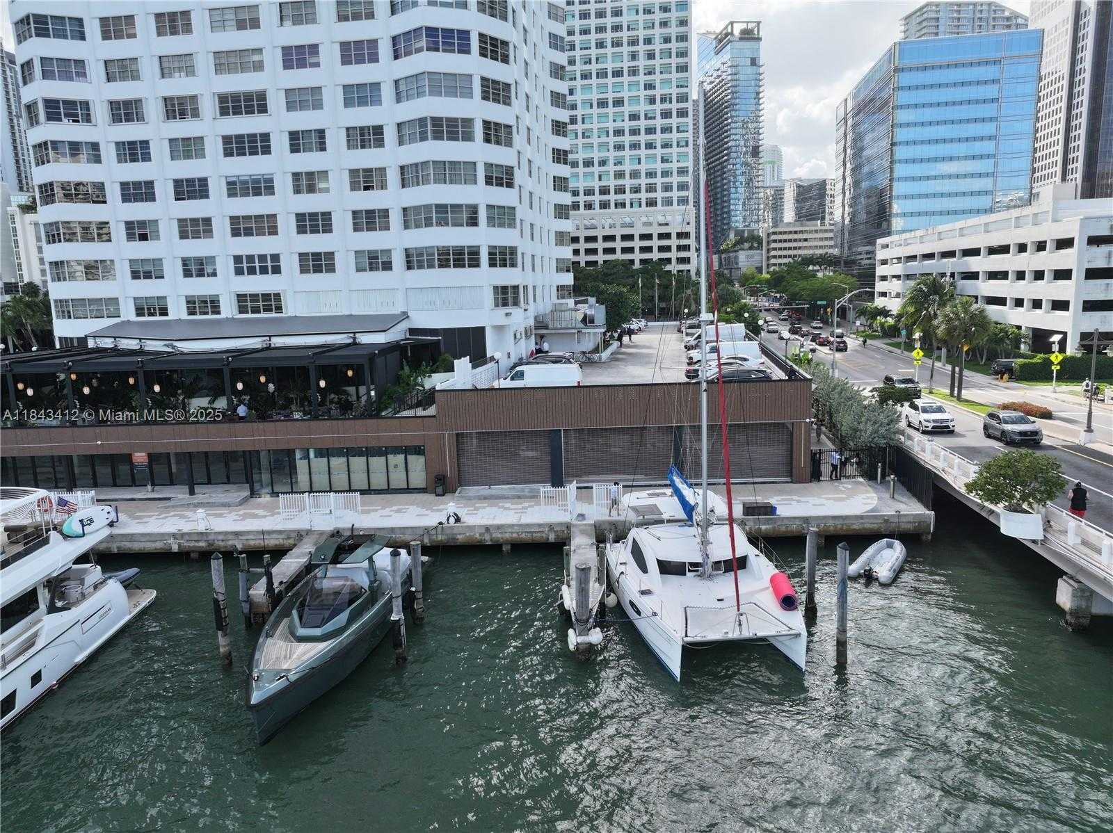 Small Image of 801 BRICKELL BAY DR #4C041, Miami Number 6