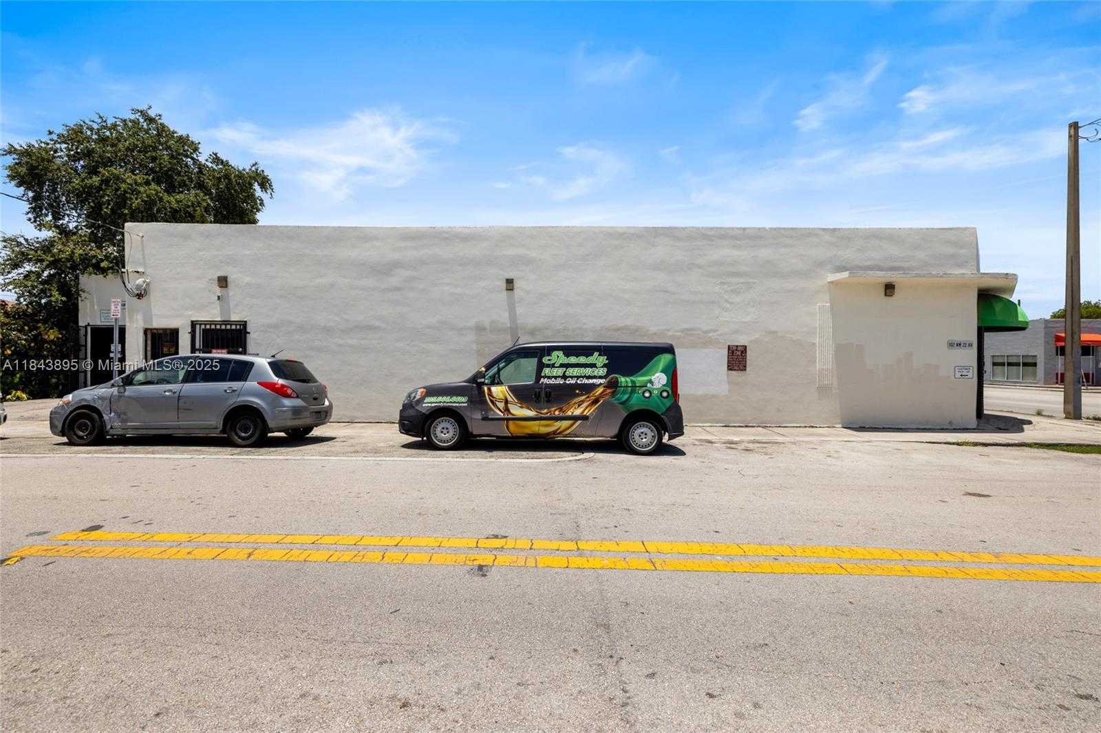 Small Image of 102 NORTH WEST 22ND AVE, Miami Number 11