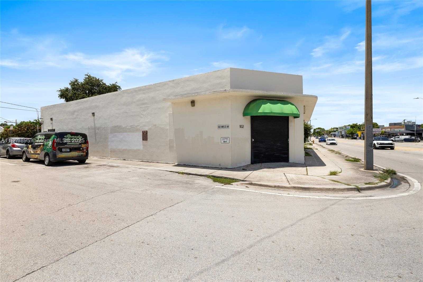 Small Image of 102 NORTH WEST 22ND AVE, Miami Number 13