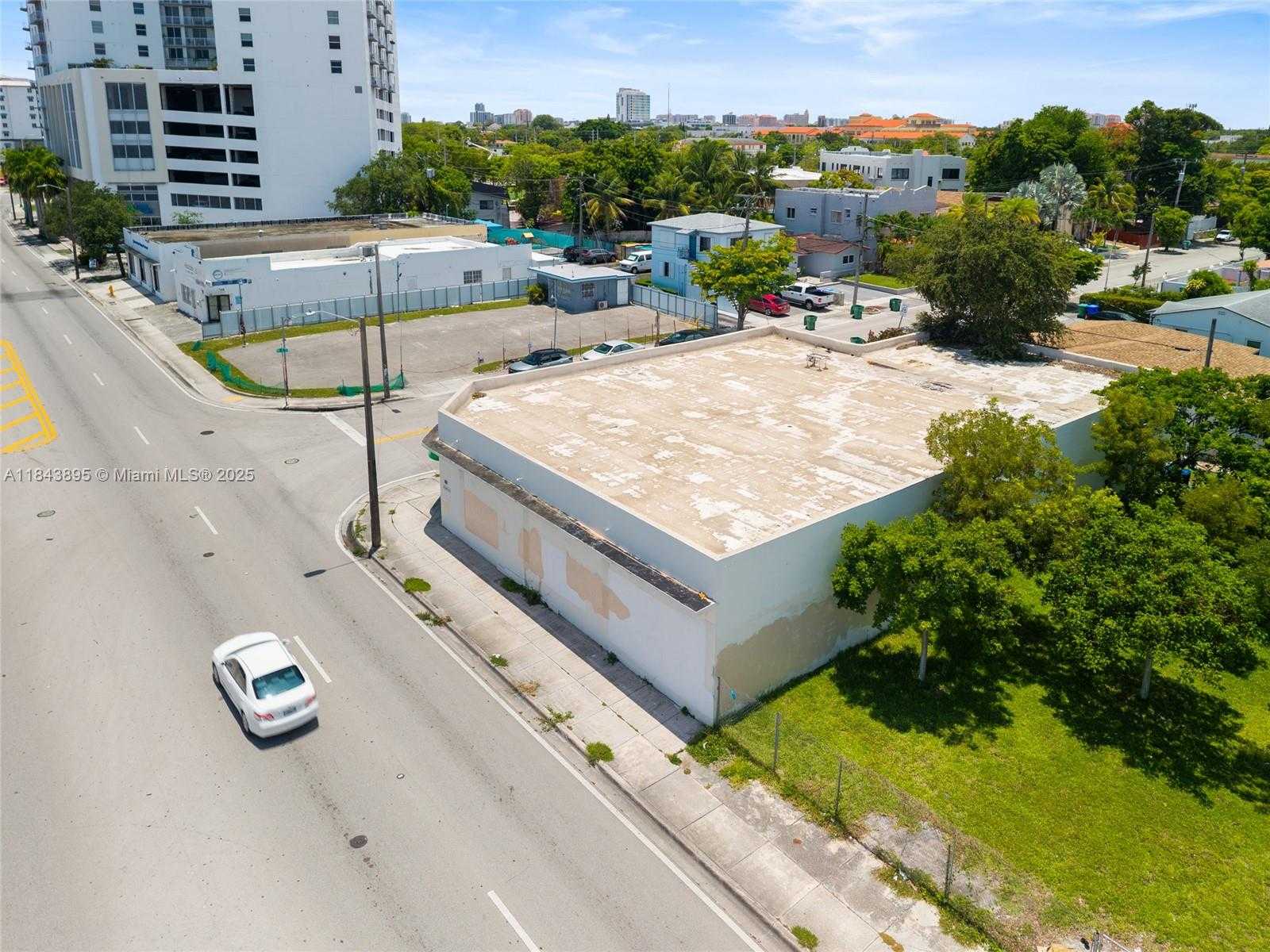 Small Image of 102 NORTH WEST 22ND AVE, Miami Number 3