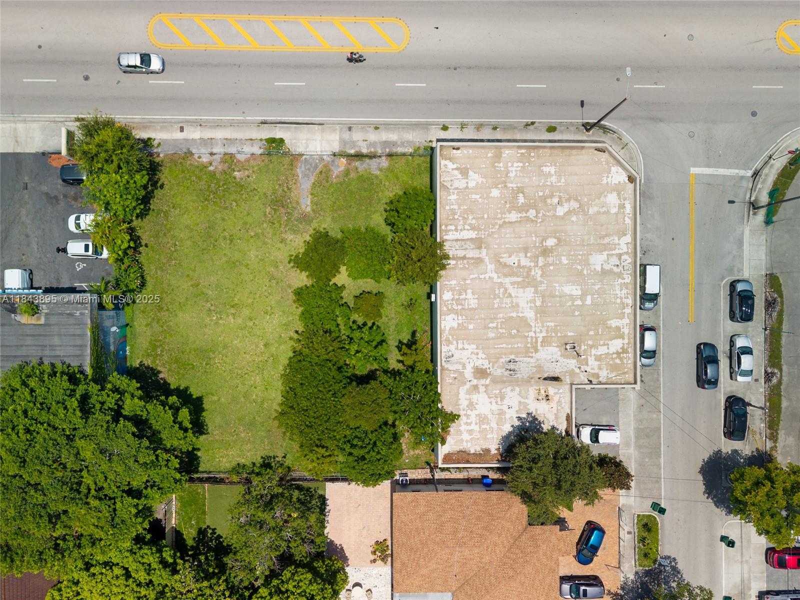Small Image of 102 NORTH WEST 22ND AVE, Miami Number 5