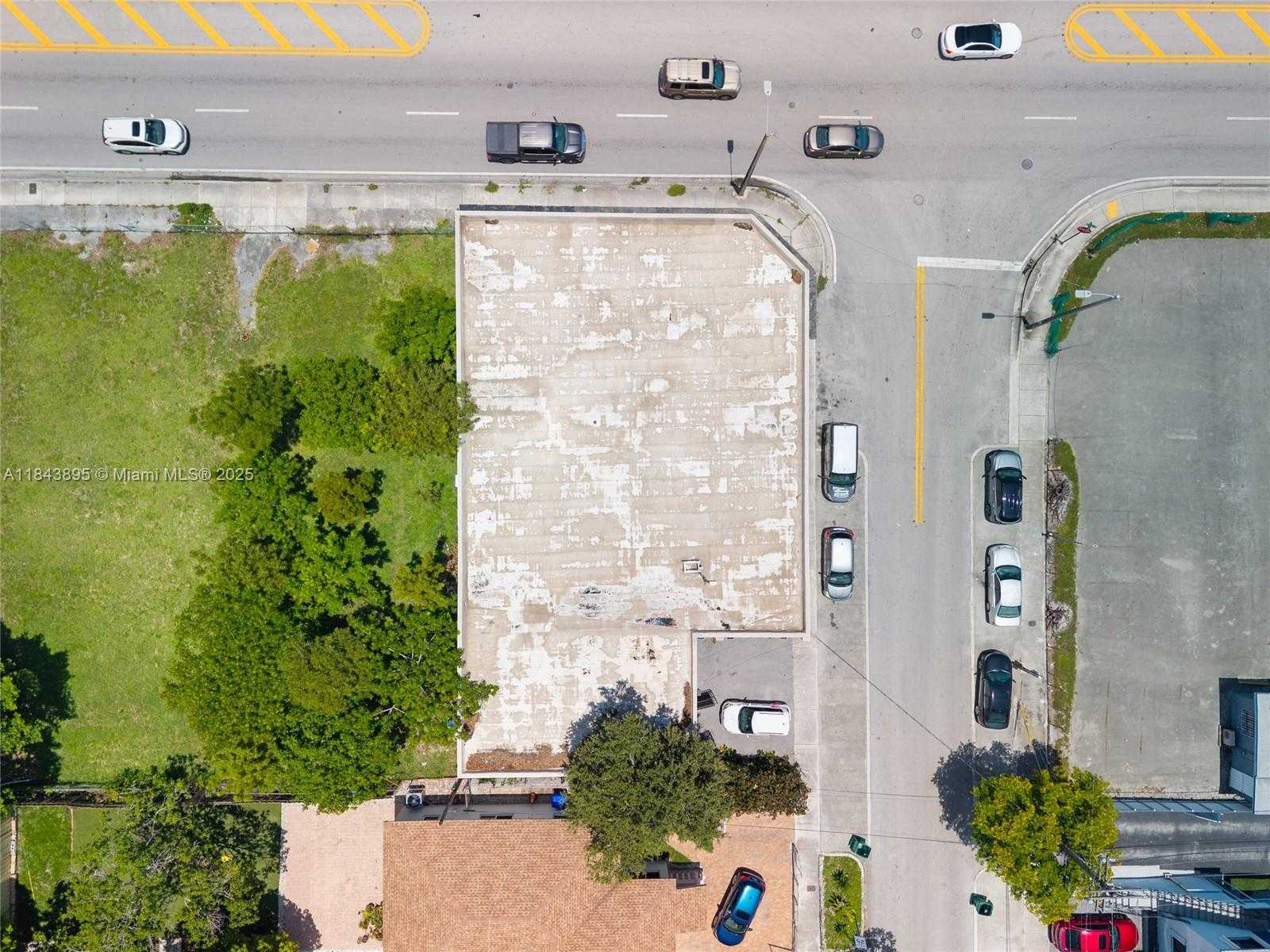 Small Image of 102 NORTH WEST 22ND AVE, Miami Number 7