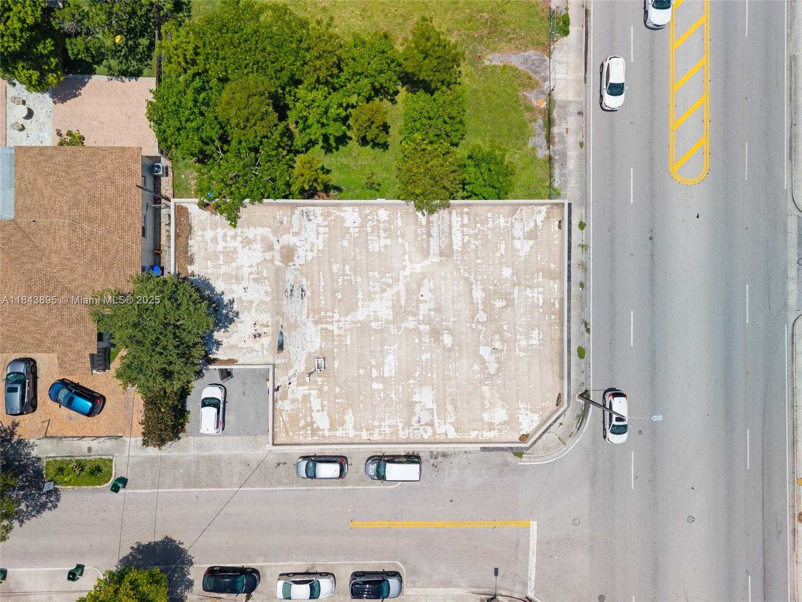Small Image of 102 NORTH WEST 22ND AVE, Miami Number 8