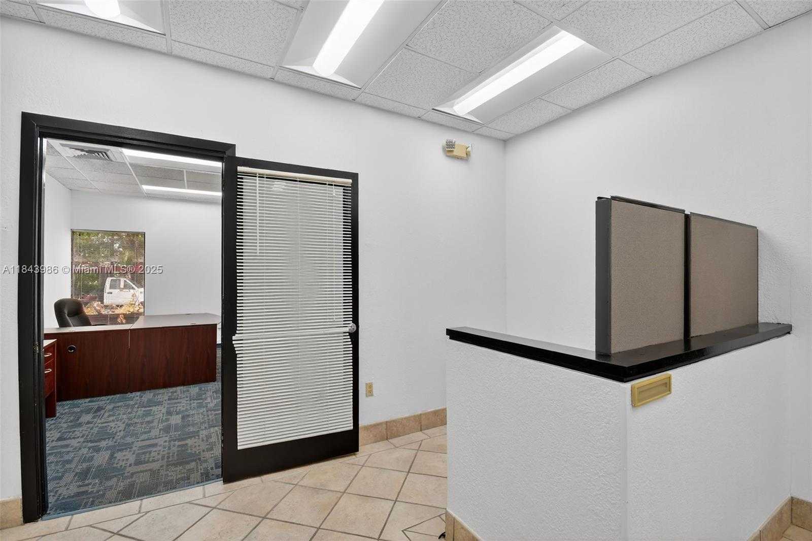 Small Image of 3000 NORTH 28TH TER, Hollywood Number 10
