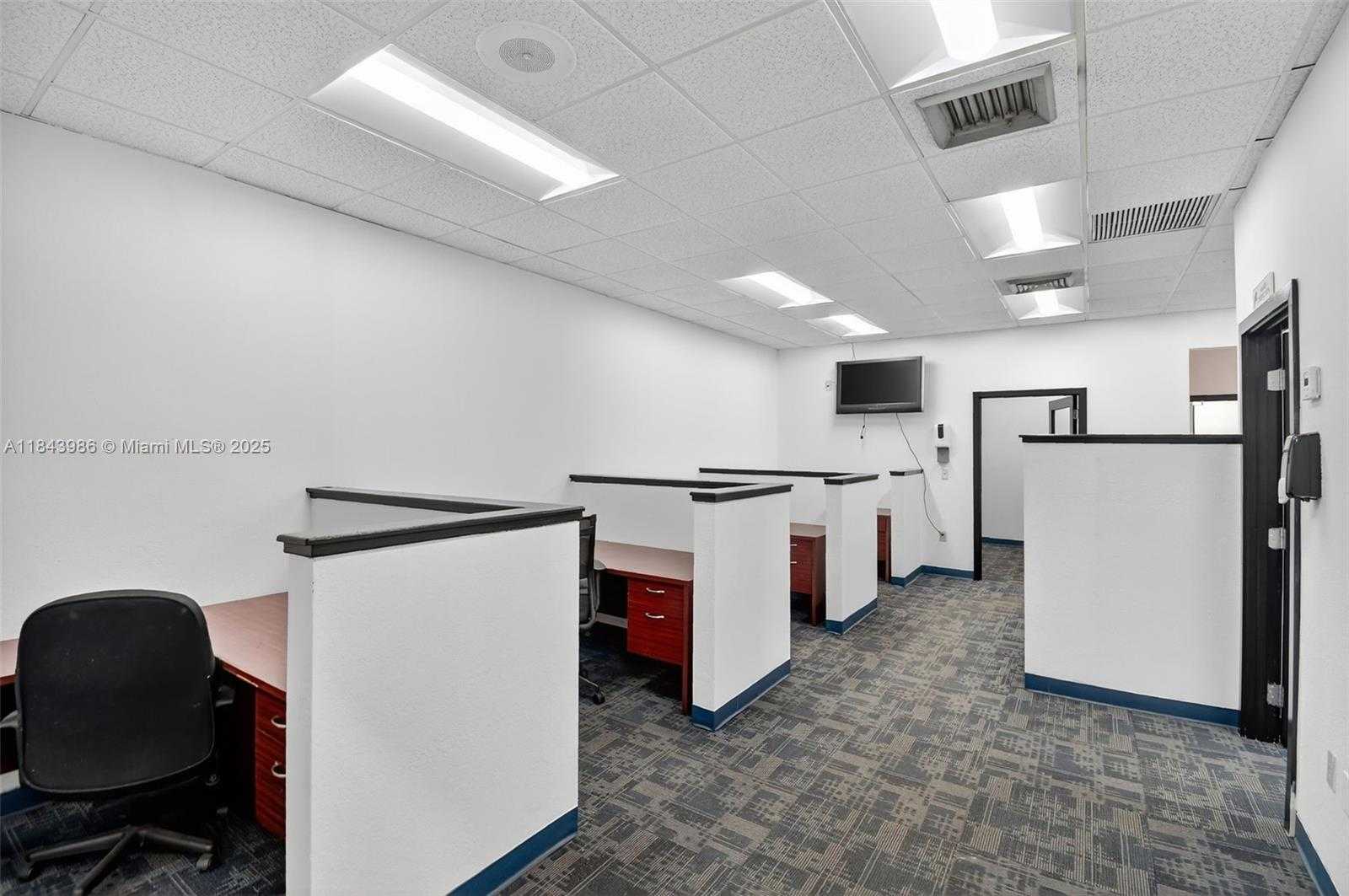 Small Image of 3000 NORTH 28TH TER, Hollywood Number 11