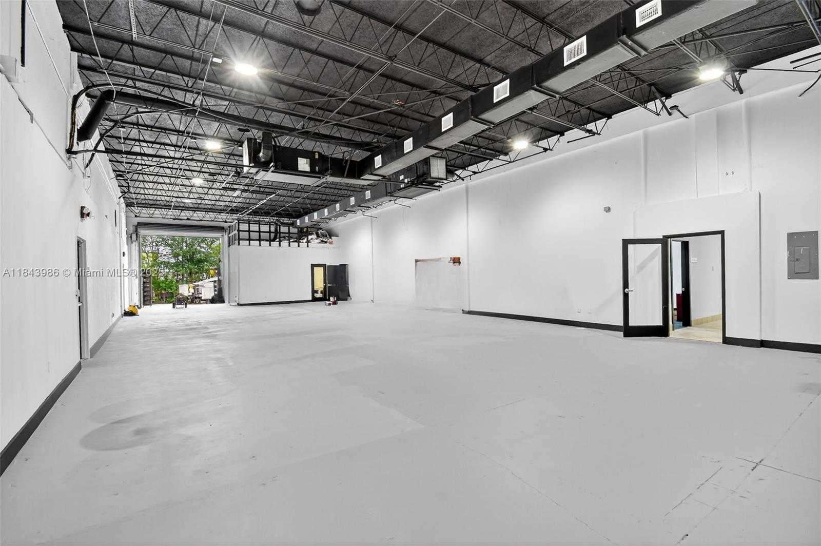 Small Image of 3000 NORTH 28TH TER, Hollywood Number 14