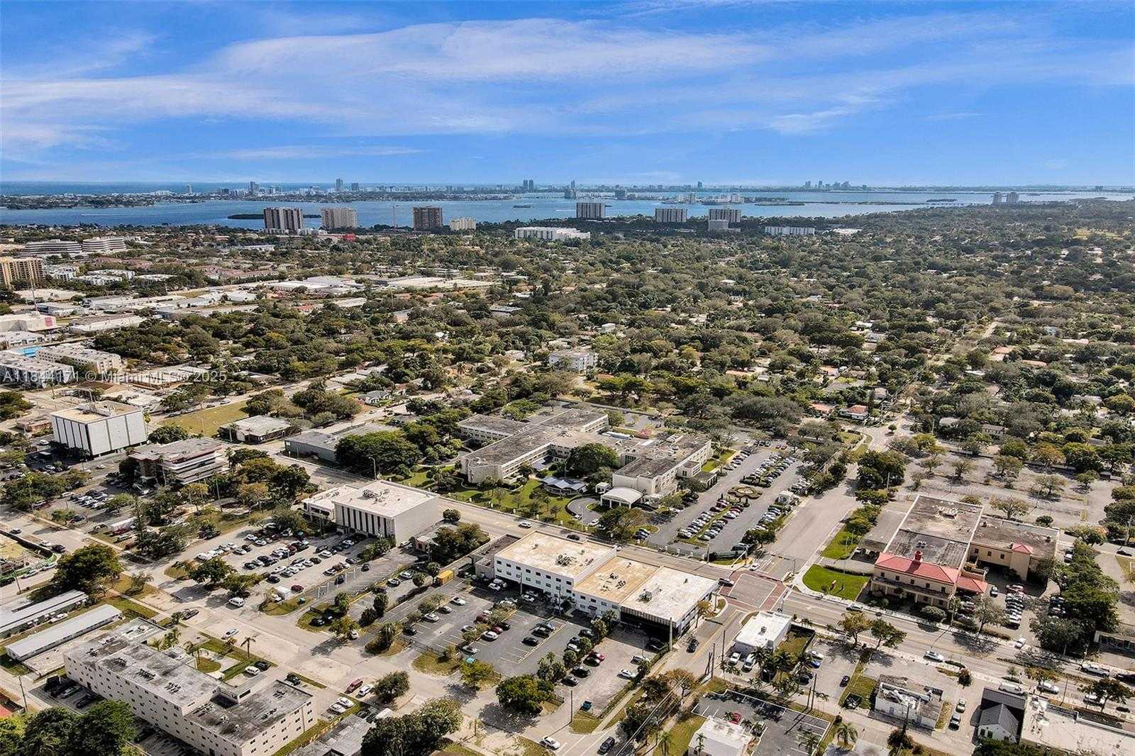 Small Image of 1005 NORTH EAST 125TH ST, North Miami Number 2