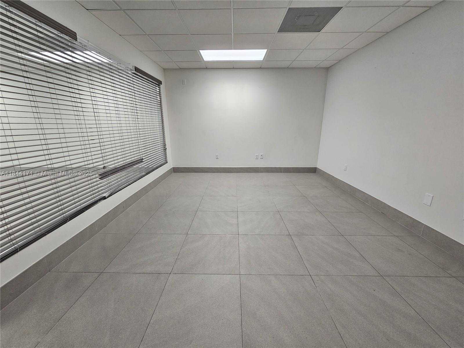 Small Image of 1005 NORTH EAST 125TH ST, North Miami Number 8