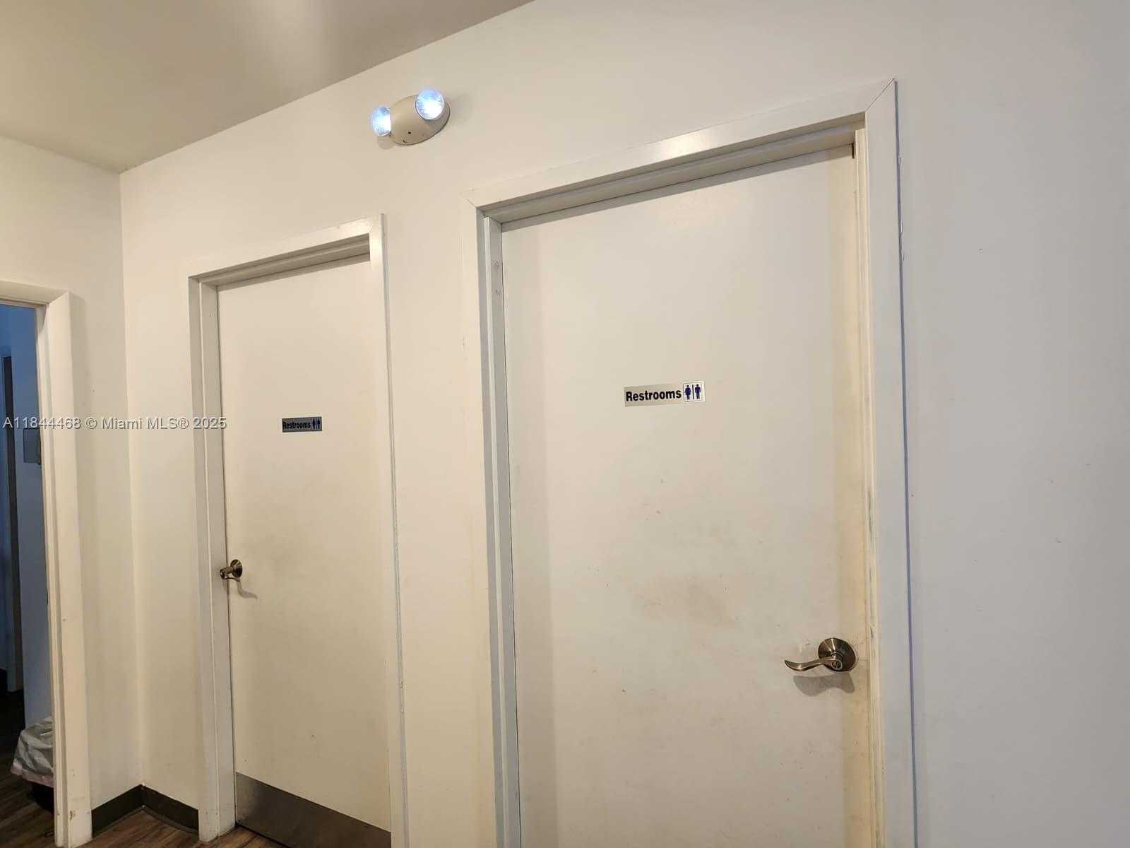 Small Image of 330 SOUTH STATE ROAD 7 #200/300, Plantation Number 5