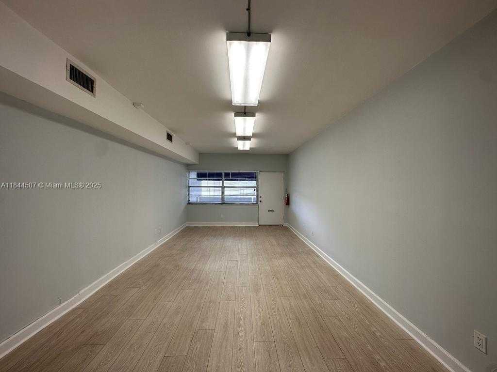 Small Image of Miami Number 2