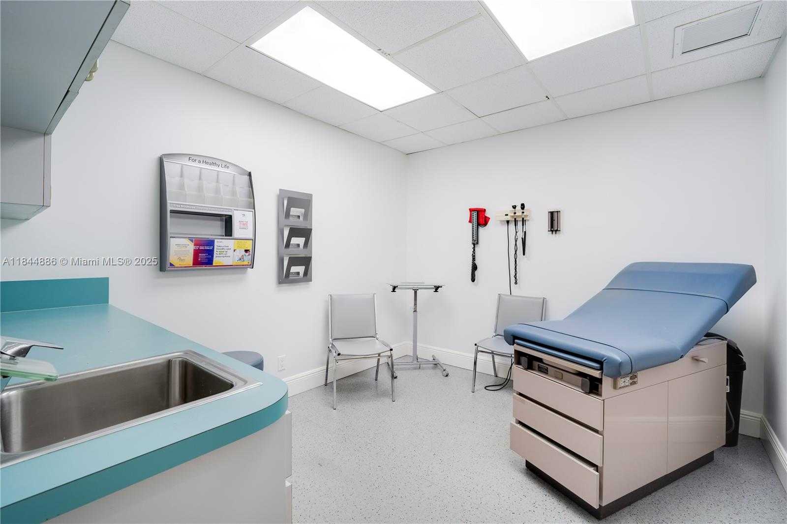 Small Image of 13005 SOUTHERN BLVD #221, Loxahatchee Number 10
