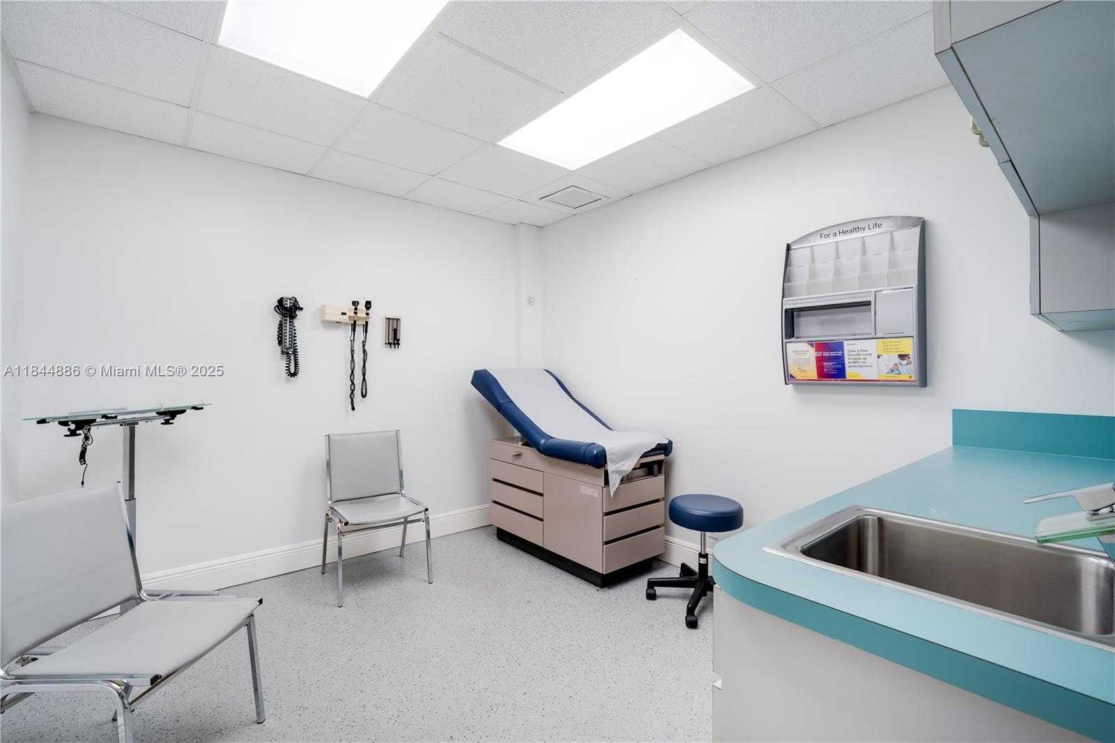 Small Image of 13005 SOUTHERN BLVD #221, Loxahatchee Number 13