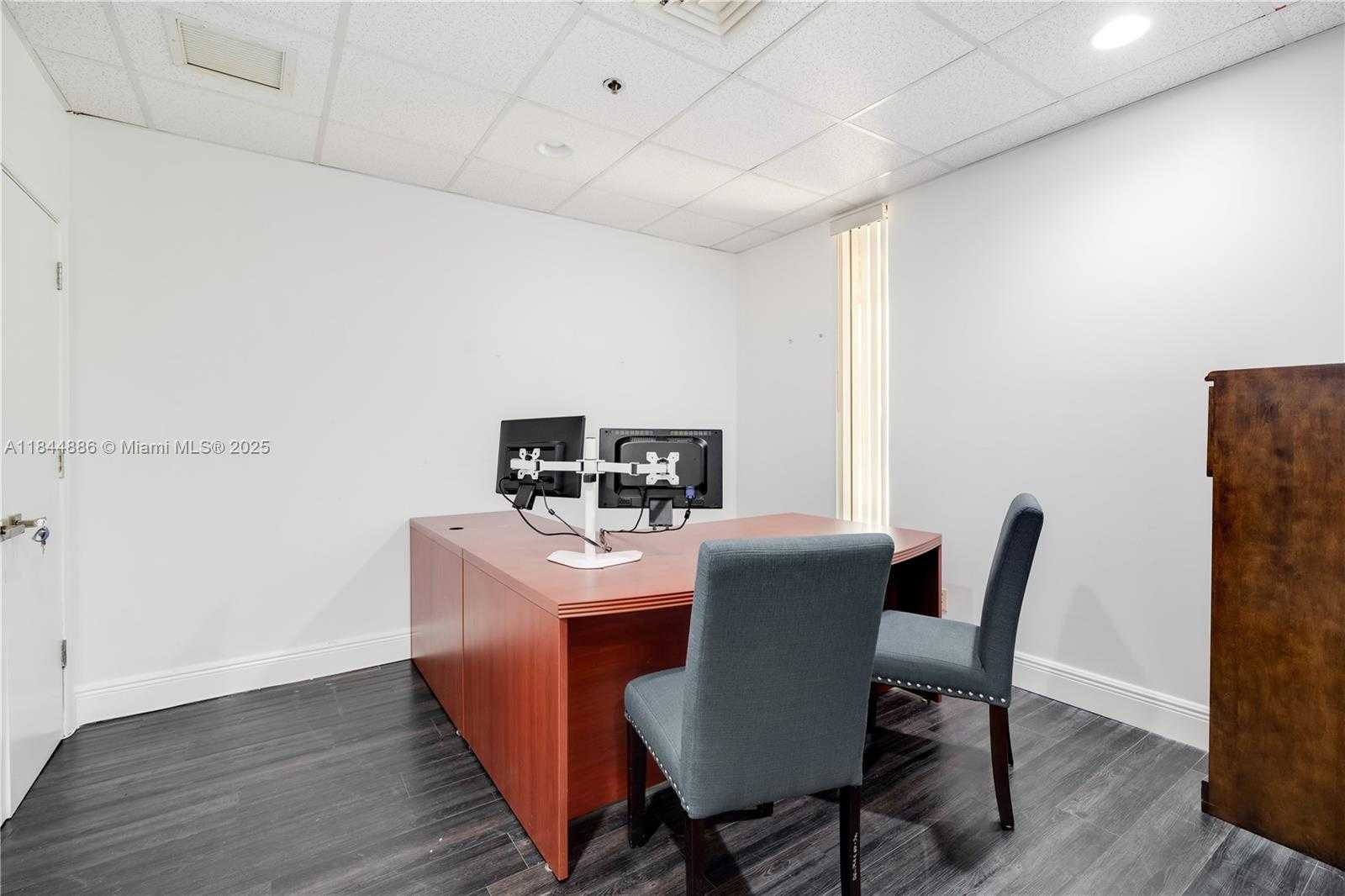 Small Image of 13005 SOUTHERN BLVD #221, Loxahatchee Number 21