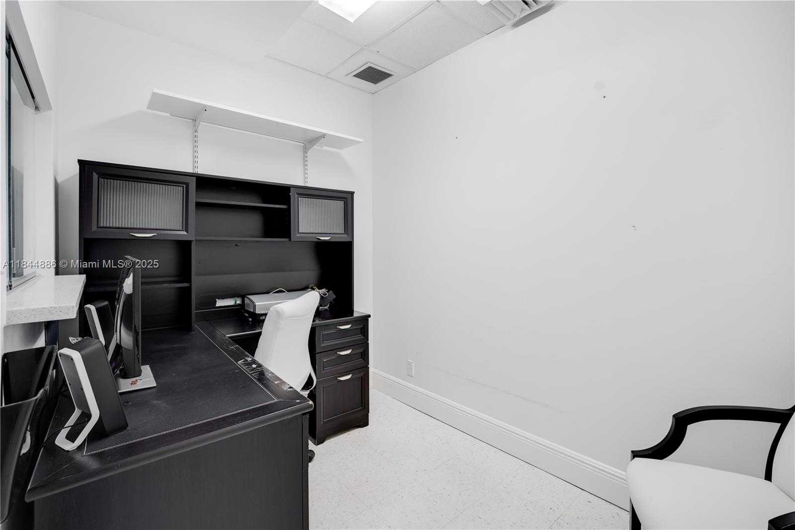 Small Image of 13005 SOUTHERN BLVD #221, Loxahatchee Number 23