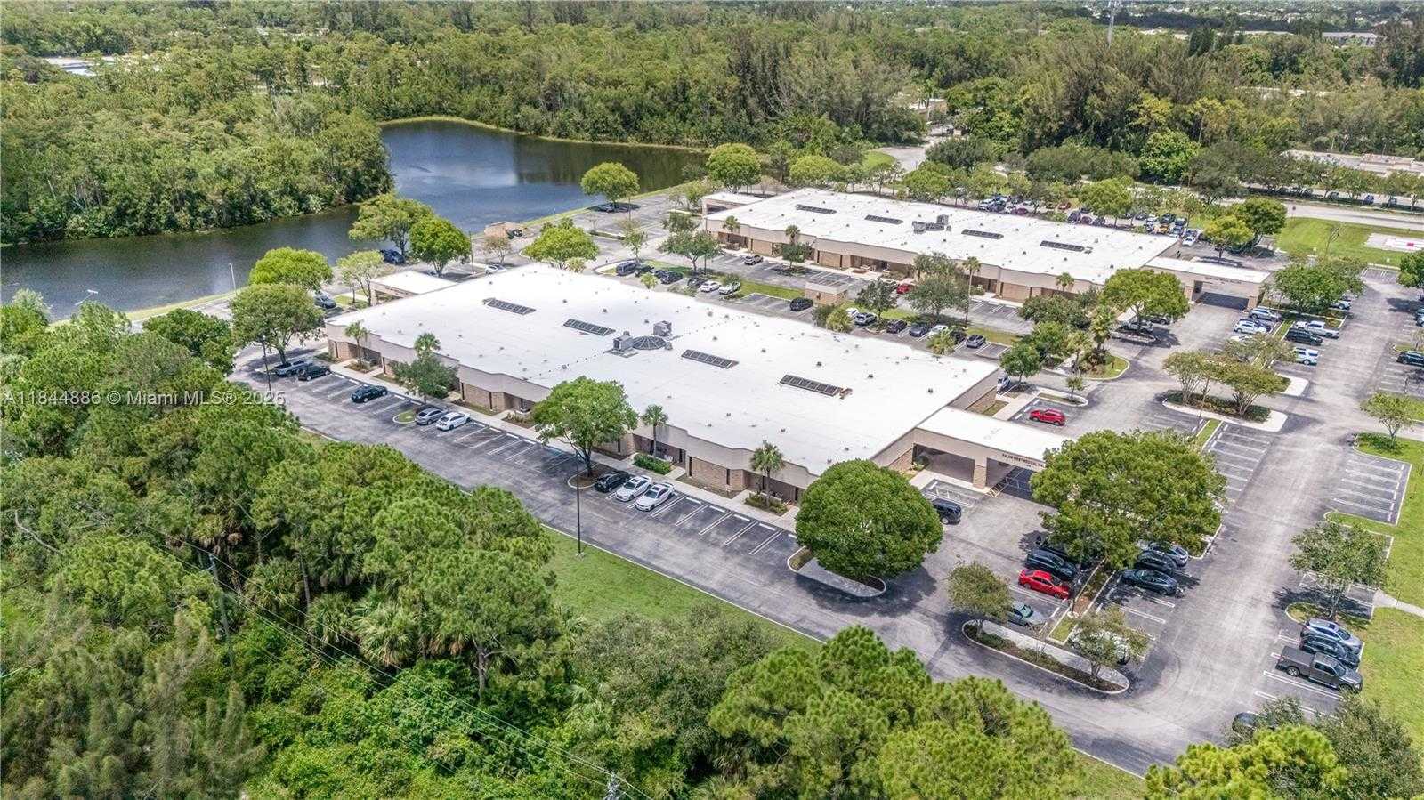 Small Image of 13005 SOUTHERN BLVD #221, Loxahatchee Number 29