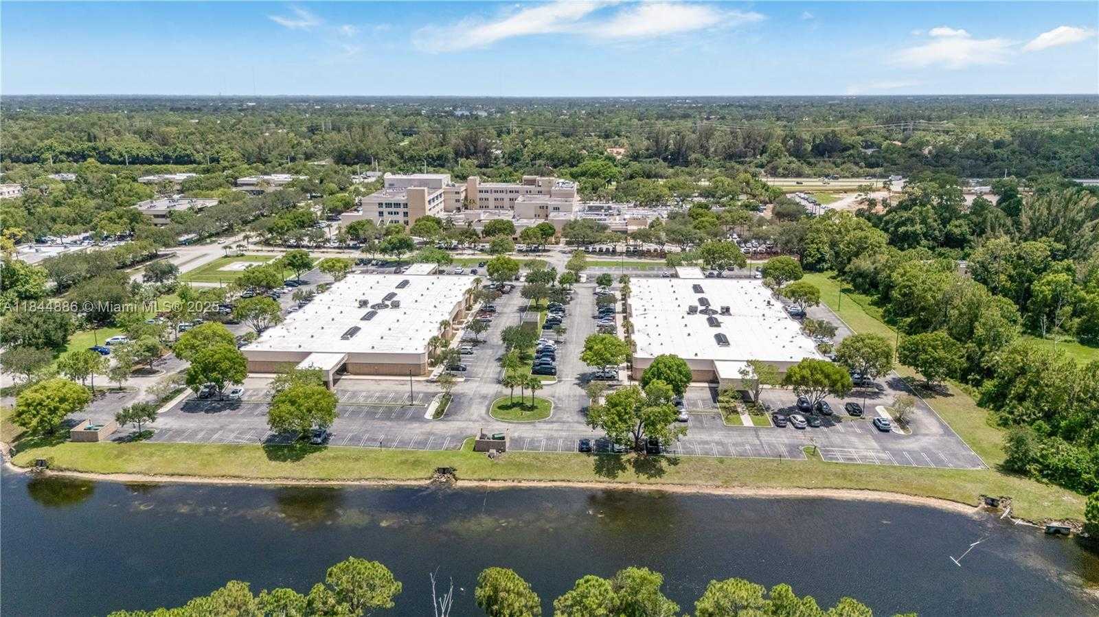 Small Image of 13005 SOUTHERN BLVD #221, Loxahatchee Number 31