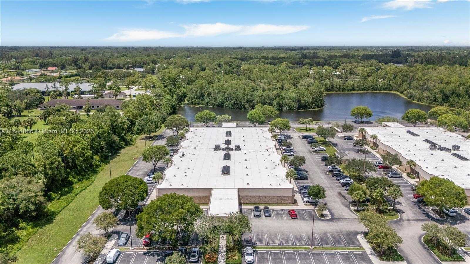 Small Image of 13005 SOUTHERN BLVD #221, Loxahatchee Number 33