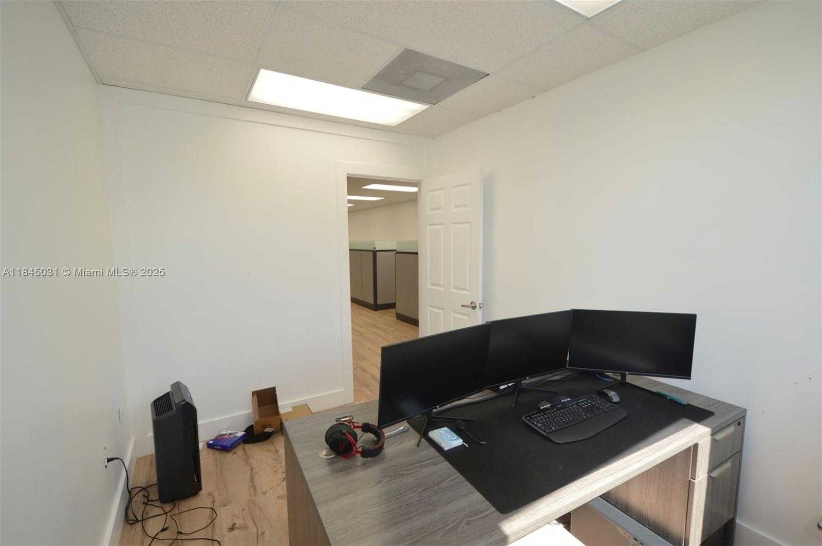 Small Image of 13595 SOUTH WEST 134TH AVE #203, Miami Number 12
