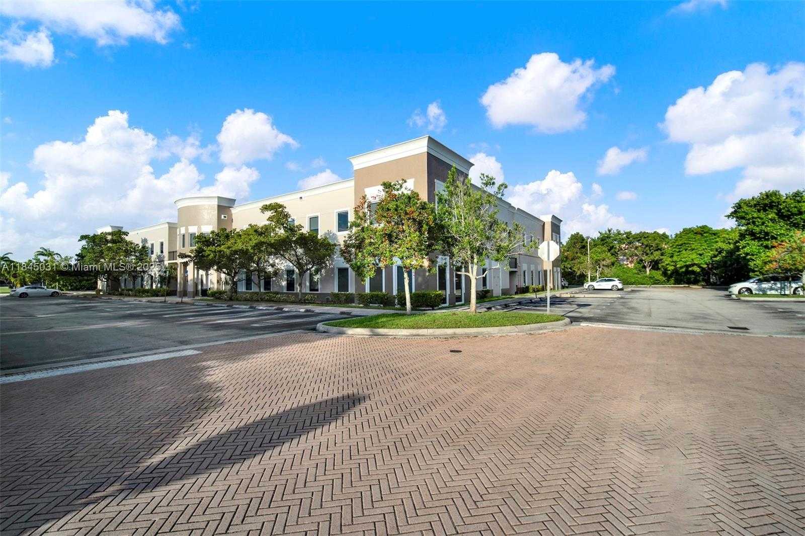 Small Image of 13595 SOUTH WEST 134TH AVE #203, Miami Number 3