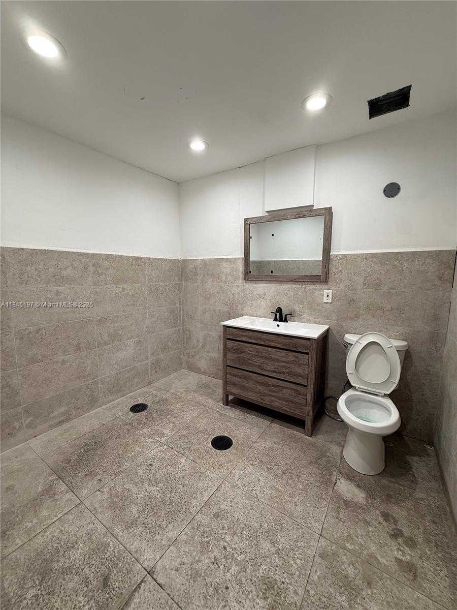 Small Image of 10181 NORTH WEST 58TH ST #2A, Doral Number 7