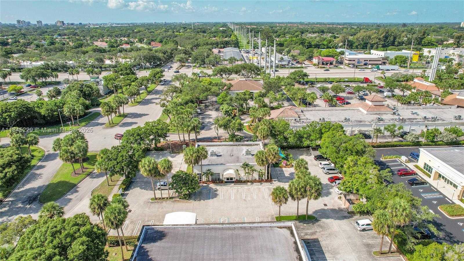 Small Image of 5201 VILLAGE BLVD, West Palm Beach Number 31