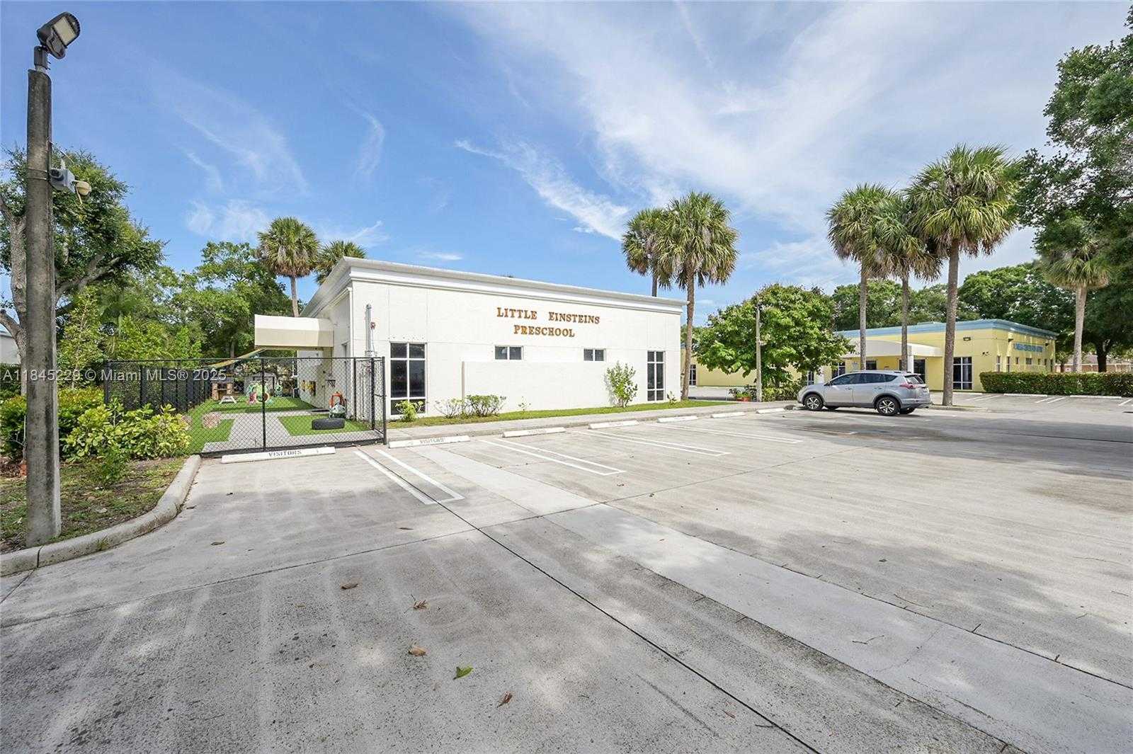 Small Image of 5201 VILLAGE BLVD, West Palm Beach Number 7