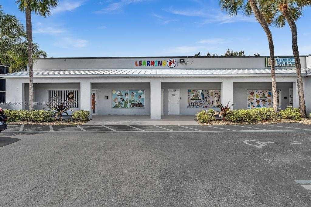 Small Image of 2450 WEST OAKLAND PARK BLVD, Oakland Park Number 11