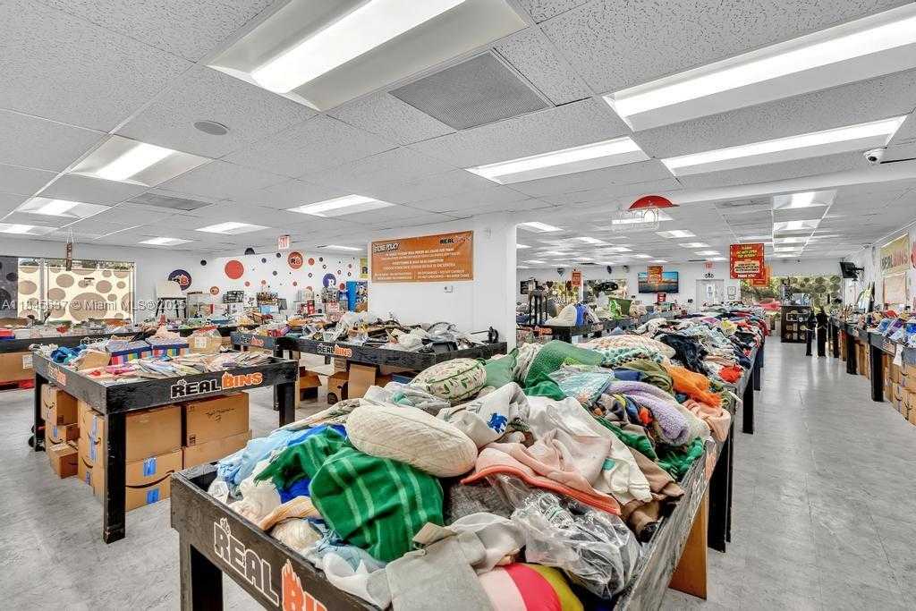 Small Image of 2450 WEST OAKLAND PARK BLVD, Oakland Park Number 19