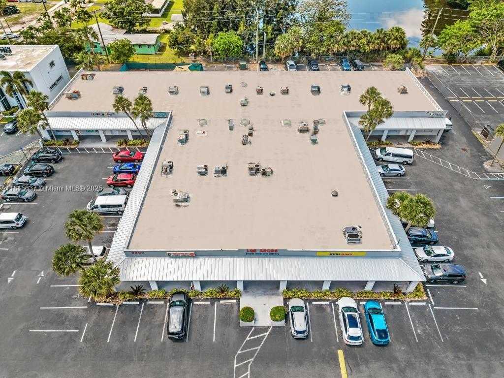 Small Image of 2450 WEST OAKLAND PARK BLVD, Oakland Park Number 2