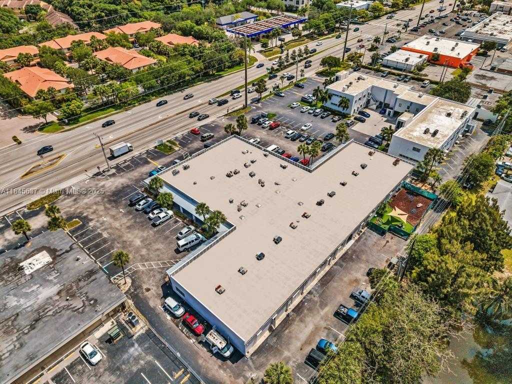 Small Image of 2450 WEST OAKLAND PARK BLVD, Oakland Park Number 5