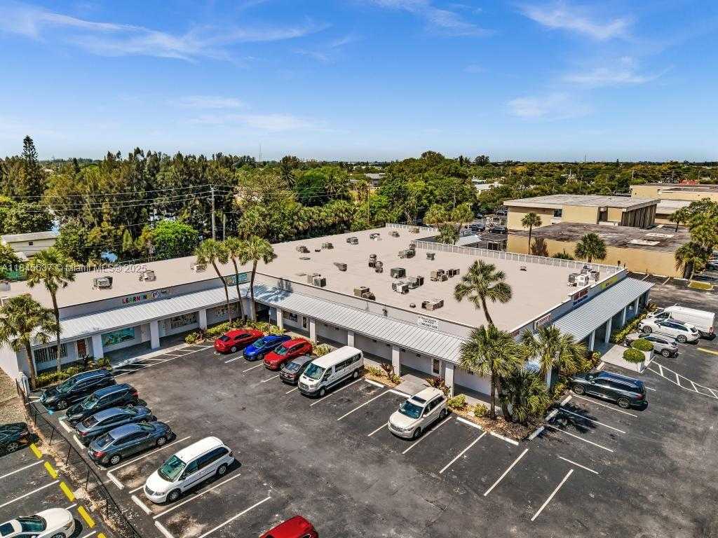 Small Image of 2450 WEST OAKLAND PARK BLVD, Oakland Park Number 9