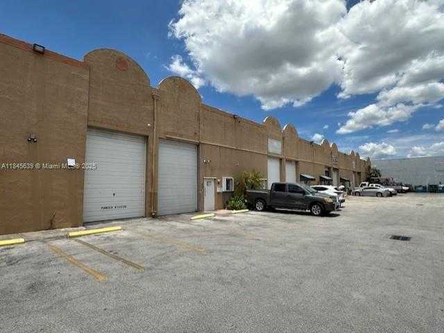 Small Image of 1723 WEST 37TH ST #4, Hialeah Number 2