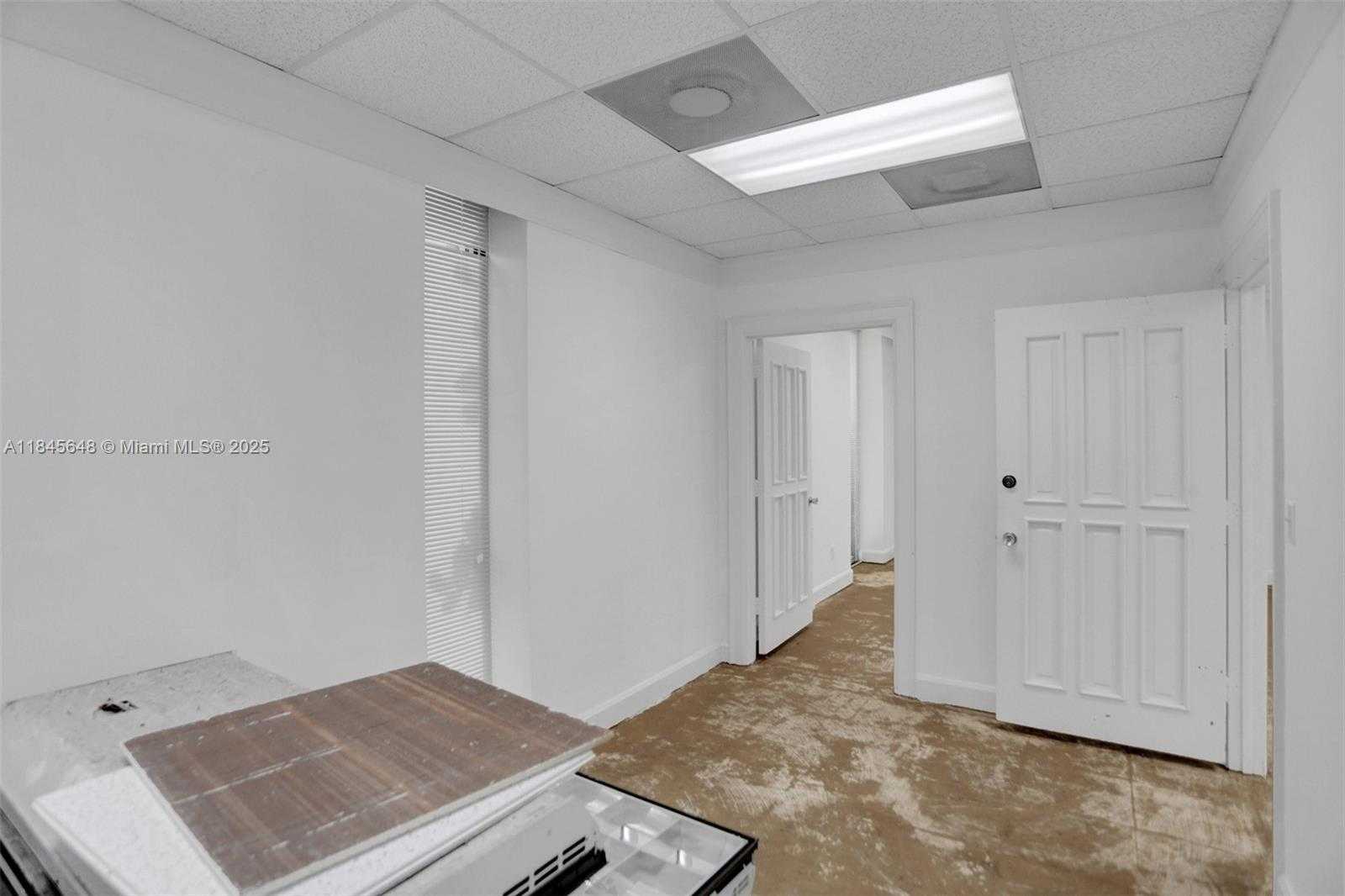 Small Image of 5915 PONCE DE LEON BLVD #18, Coral Gables Number 10