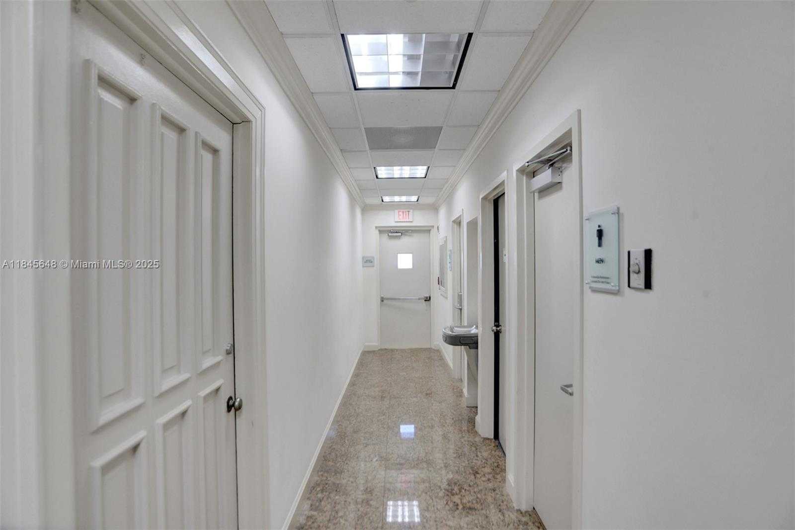 Small Image of 5915 PONCE DE LEON BLVD #18, Coral Gables Number 16