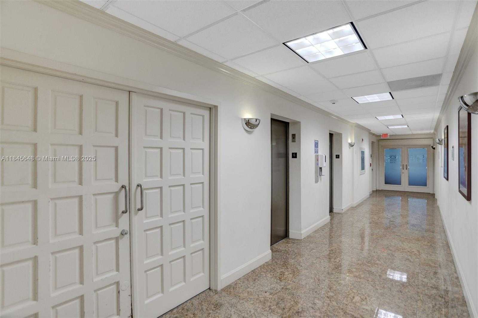 Small Image of 5915 PONCE DE LEON BLVD #18, Coral Gables Number 17