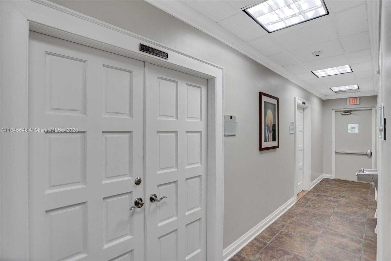 Small Image of 5915 PONCE DE LEON BLVD #18, Coral Gables Number 2