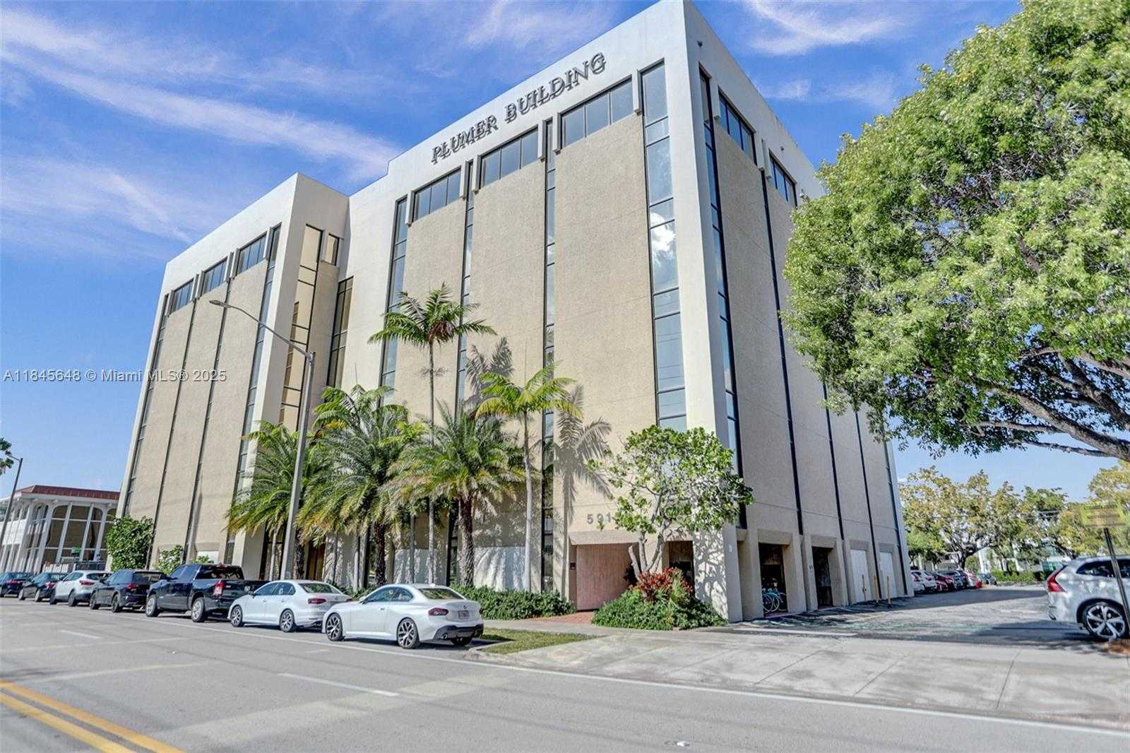 Small Image of 5915 PONCE DE LEON BLVD #18, Coral Gables Number 26