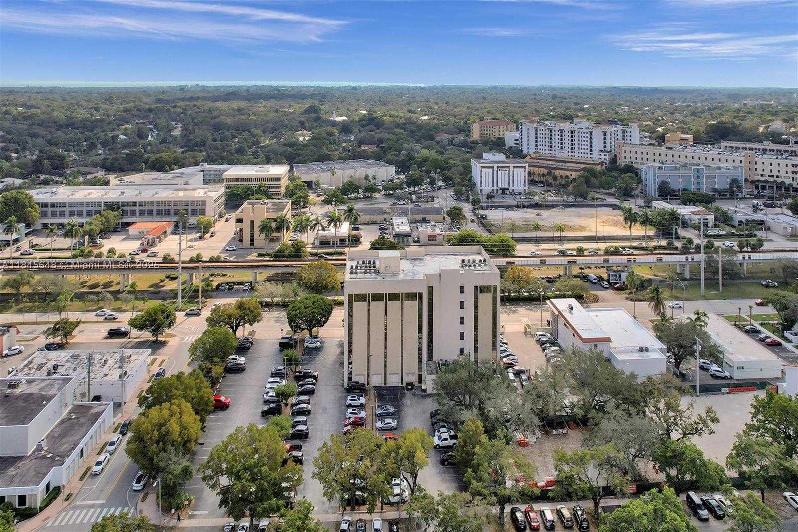 Small Image of 5915 PONCE DE LEON BLVD #18, Coral Gables Number 36