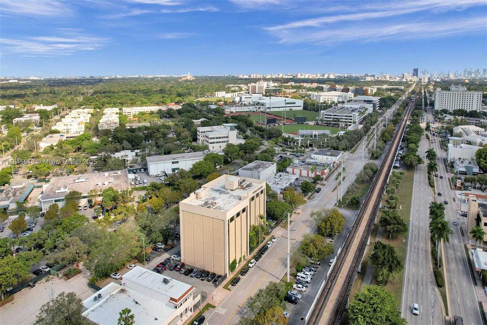 Small Image of 5915 PONCE DE LEON BLVD #18, Coral Gables Number 39
